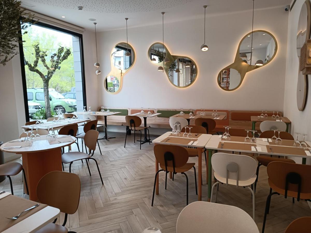 Apartahotel Dos Rios Aínsa Екстериор снимка