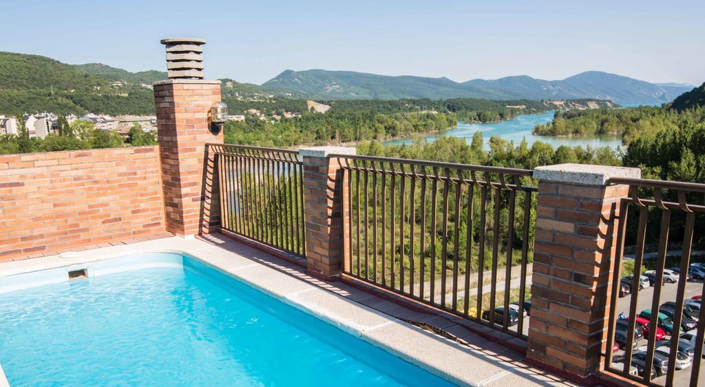 Apartahotel Dos Rios Aínsa Екстериор снимка
