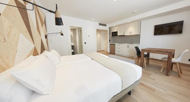 Apartahotel Dos Rios Aínsa Екстериор снимка